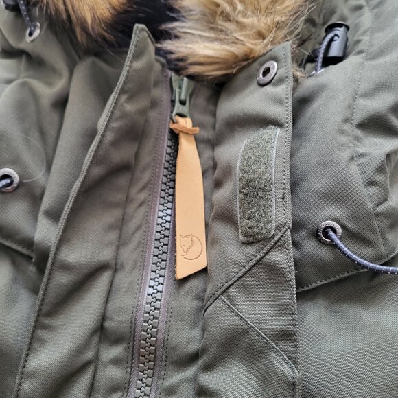 Fjallraven Nuuk Parka in Deep Forest Green Men's Size XL - Picture 6 of 14
